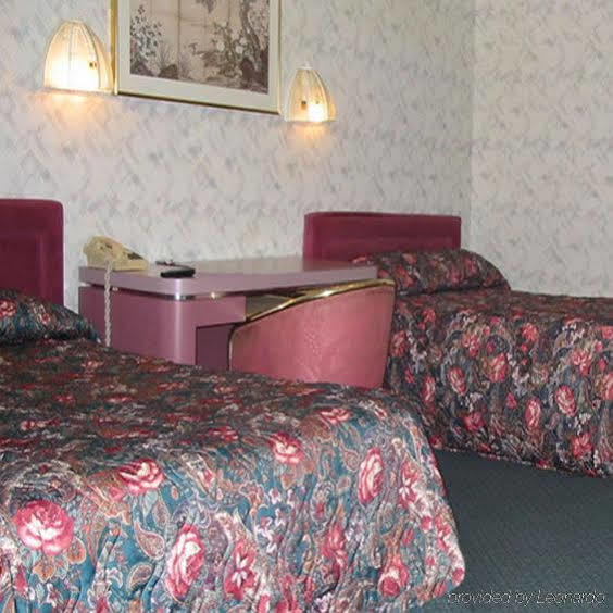 Red Carpet Inn Berlin מראה חיצוני תמונה